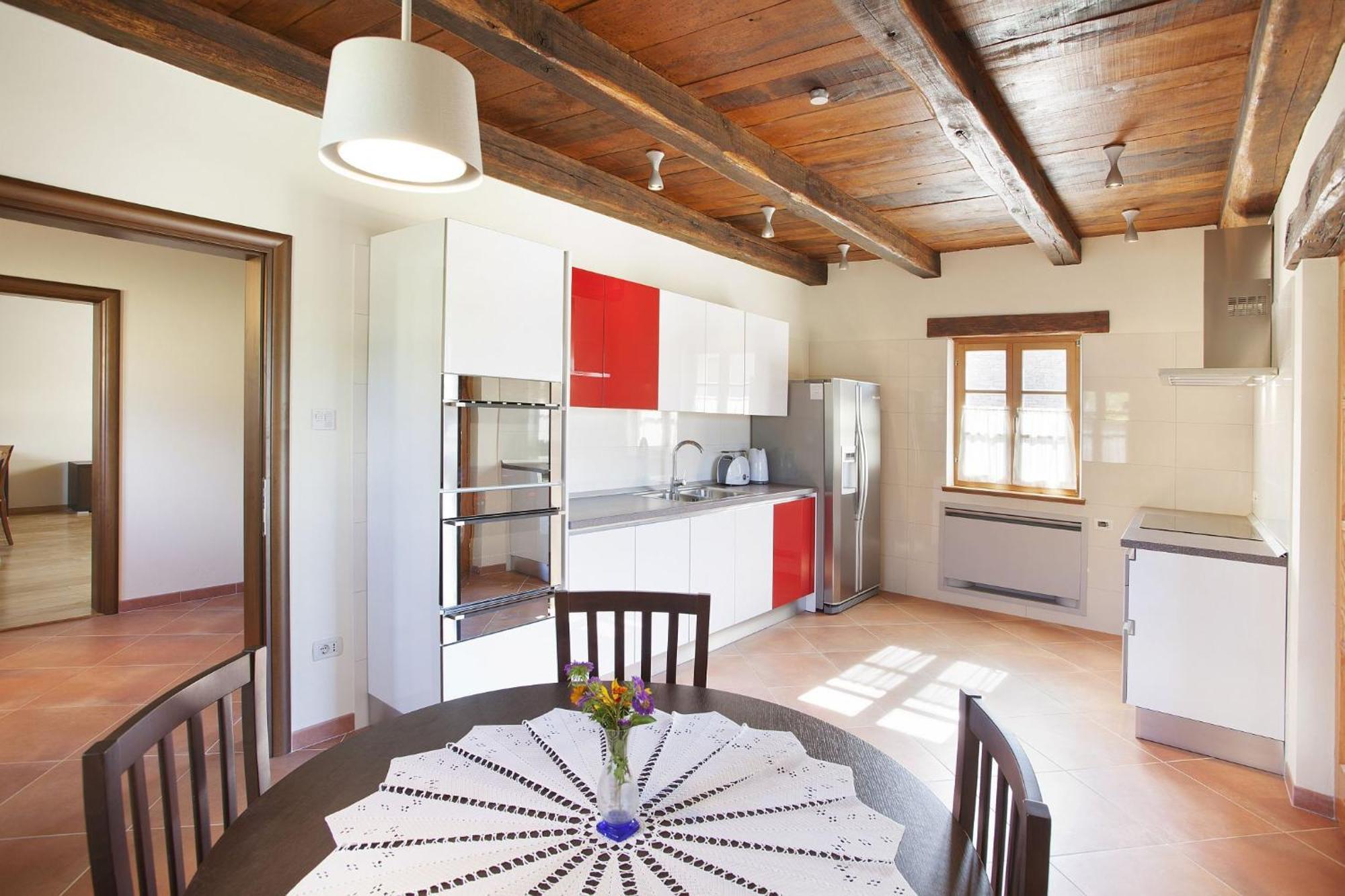 Villa Poropati, Groznjan, Istria - Luxury Countryside Estate For Up To 19 Persons - Large Pool Of 80M2 With Kids Section Extérieur photo