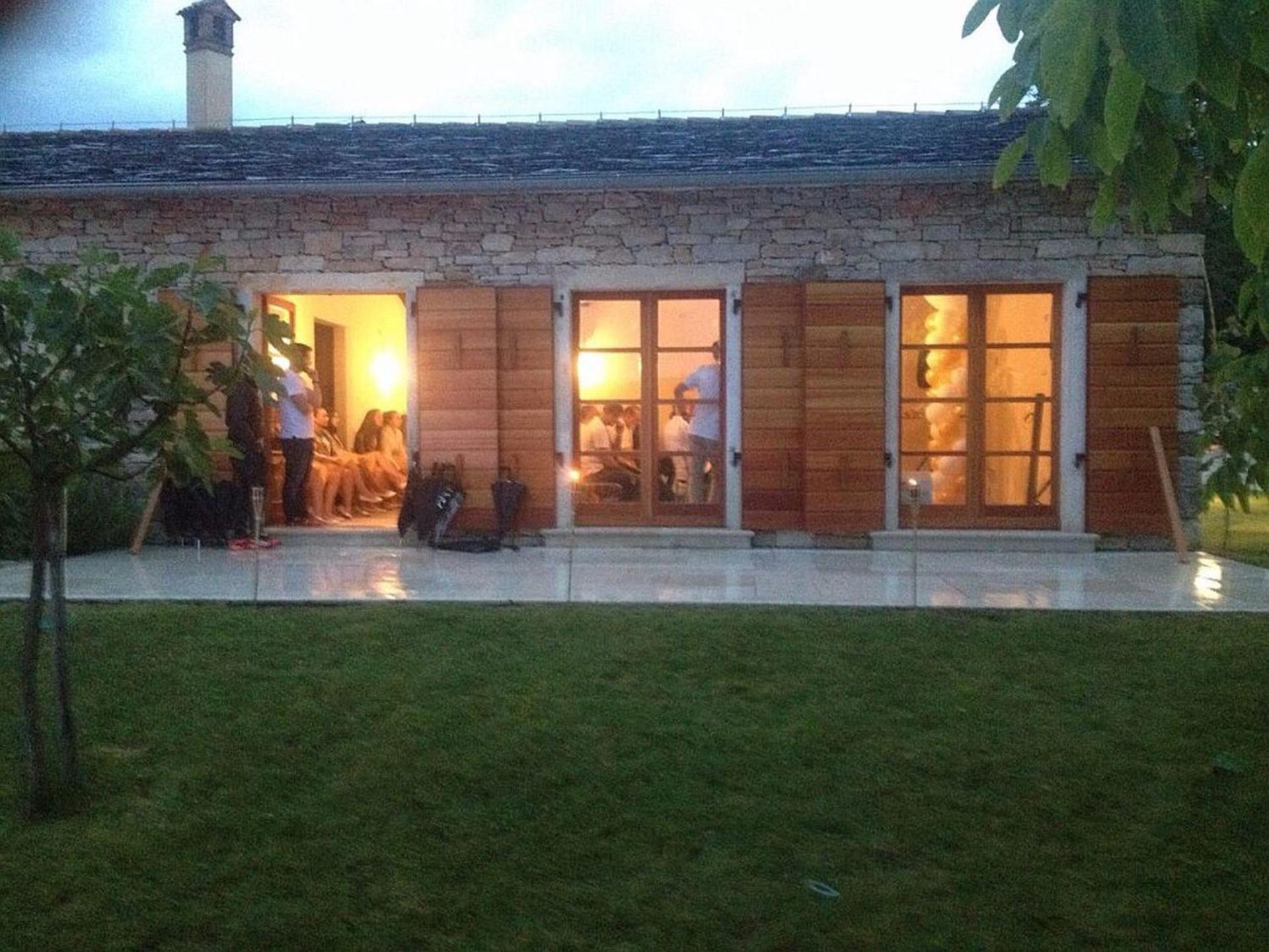 Villa Poropati, Groznjan, Istria - Luxury Countryside Estate For Up To 19 Persons - Large Pool Of 80M2 With Kids Section Extérieur photo