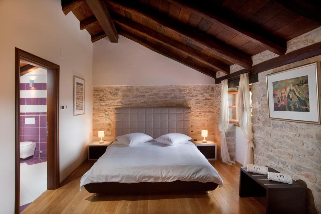 Villa Poropati, Groznjan, Istria - Luxury Countryside Estate For Up To 19 Persons - Large Pool Of 80M2 With Kids Section Extérieur photo